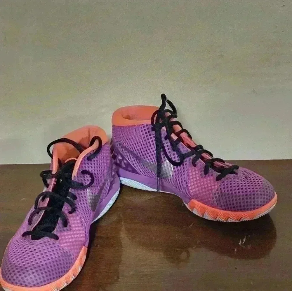 Nike Kyrie 1 easyer purple and orange Size 5Y EUC